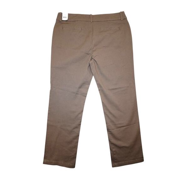 Dockers Women’s Stretch Chino Pants Size 16M Brown NWT Classic Fit - Picture 6 of 6